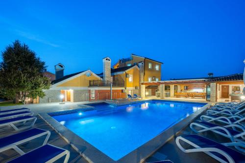 Villa Suzanne — 4-Star Luxury Hotel in Medulin, Croatia