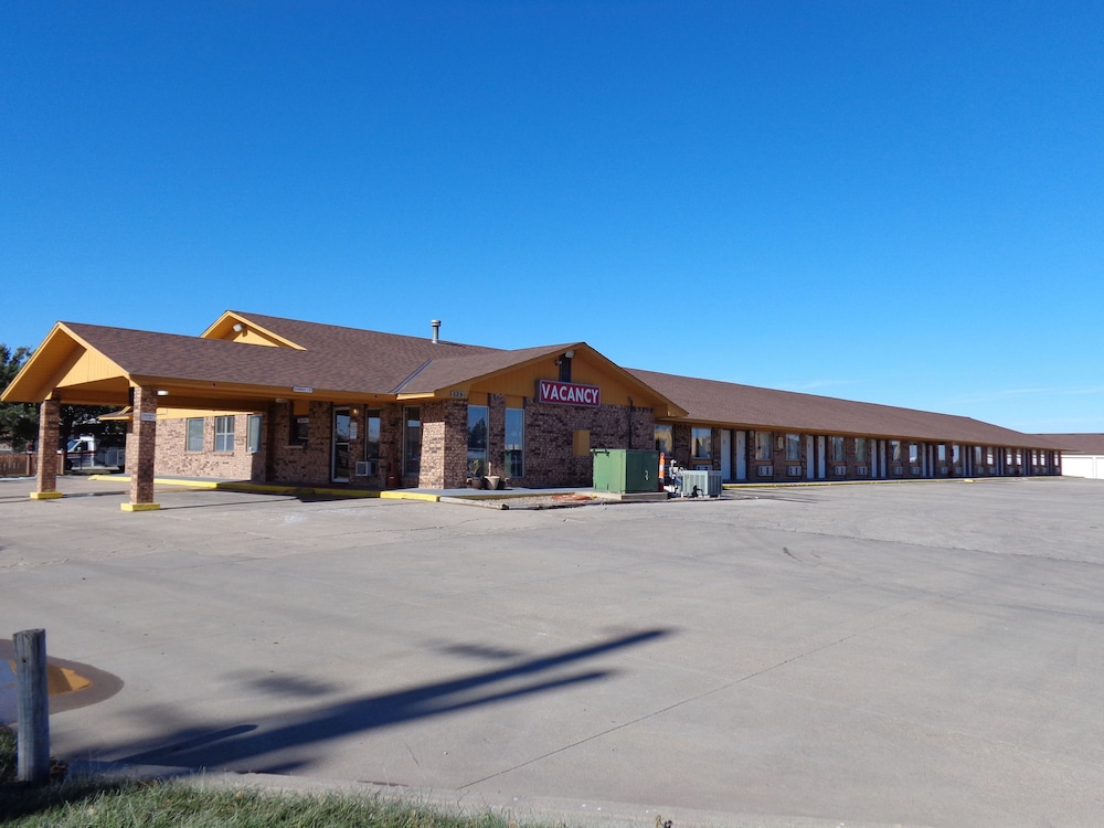 National 9 Inn Garden City - photo 17