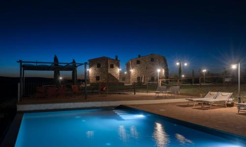 Podere Fossaccio casa Fiordaliso — 4-Star Luxury Hotel in Asciano, Italy