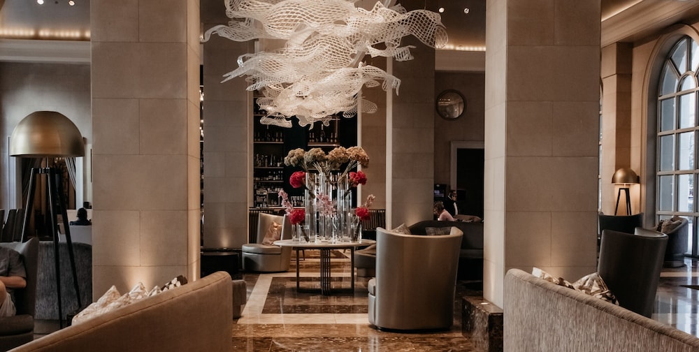 Hotel Crescent Court - photo 3