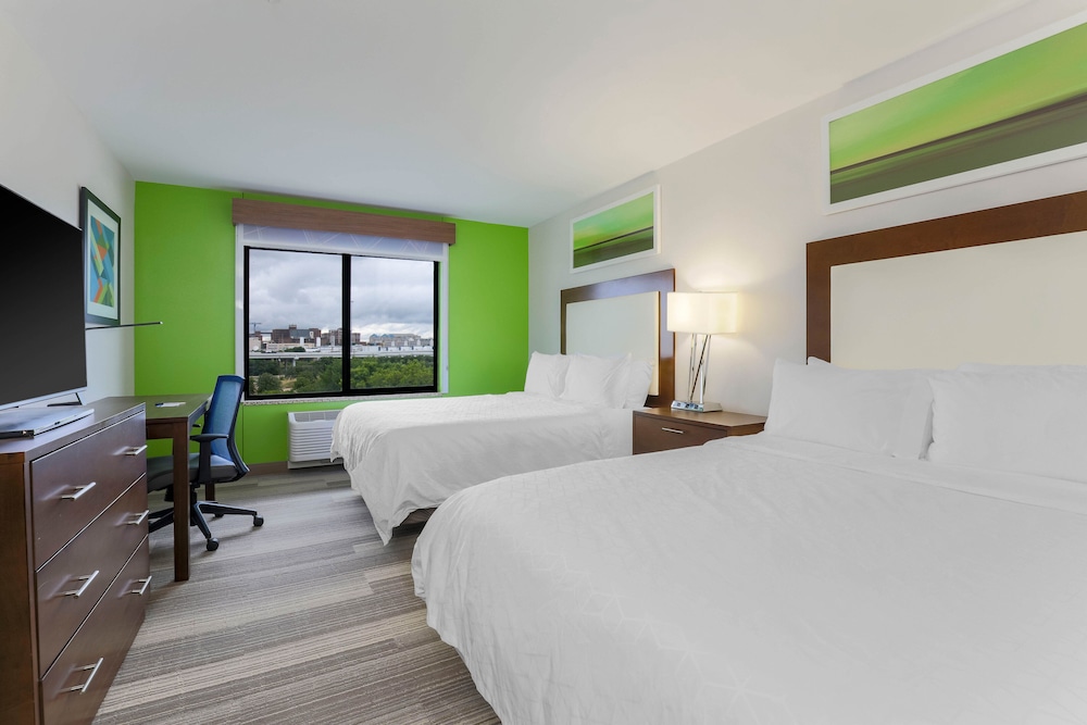 Holiday Inn Express & Suites Fort Worth Downtown by IHG - photo 8