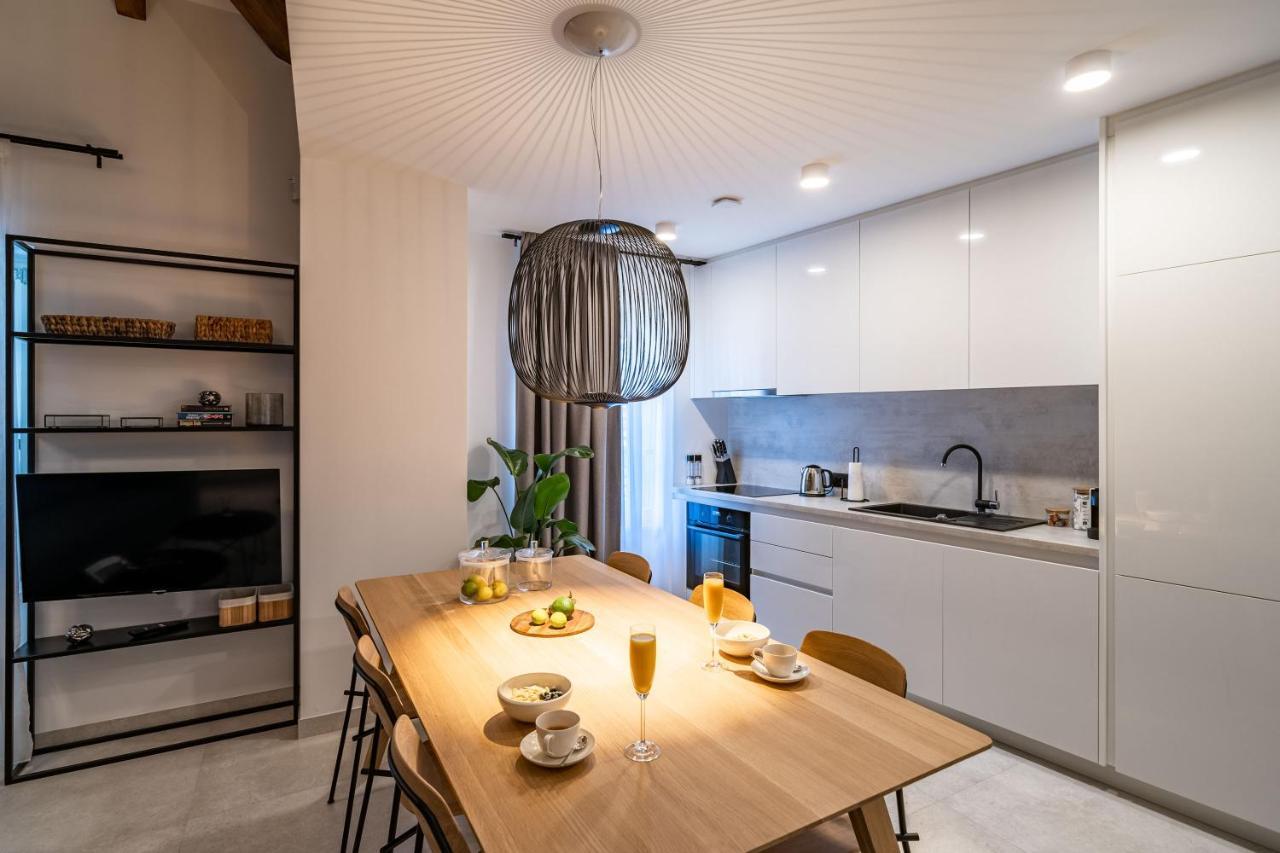 Agape Suite Old Town Luxury Two Bedroom Apartment