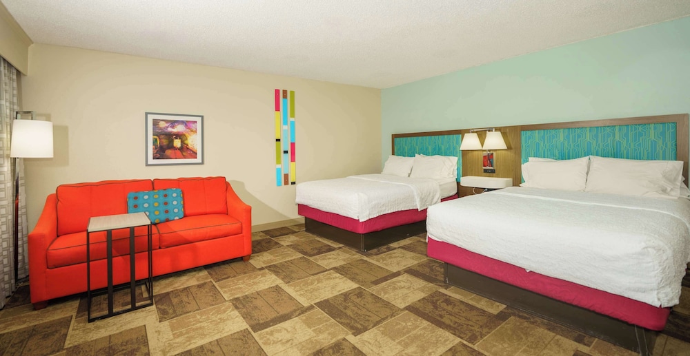Hampton Inn Hutchinson - photo 36