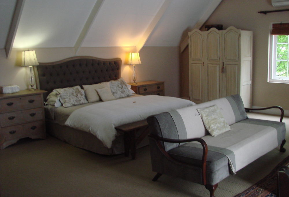 Die Waenhuis Guest House — 4-Star Luxury Hotel in George, South Africa
