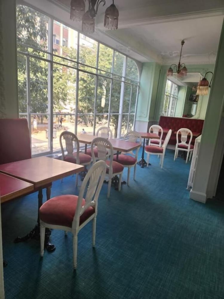 Hôtel Chateaubriand in Dijon, France