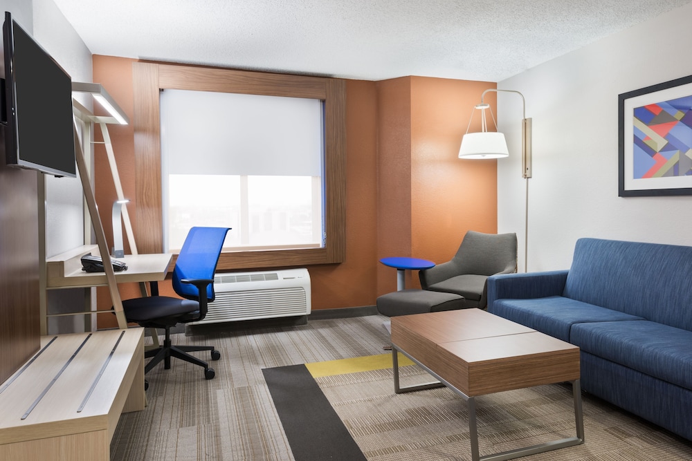 Holiday Inn Express & Suites Nearest Universal Orlando by IHG - photo 9