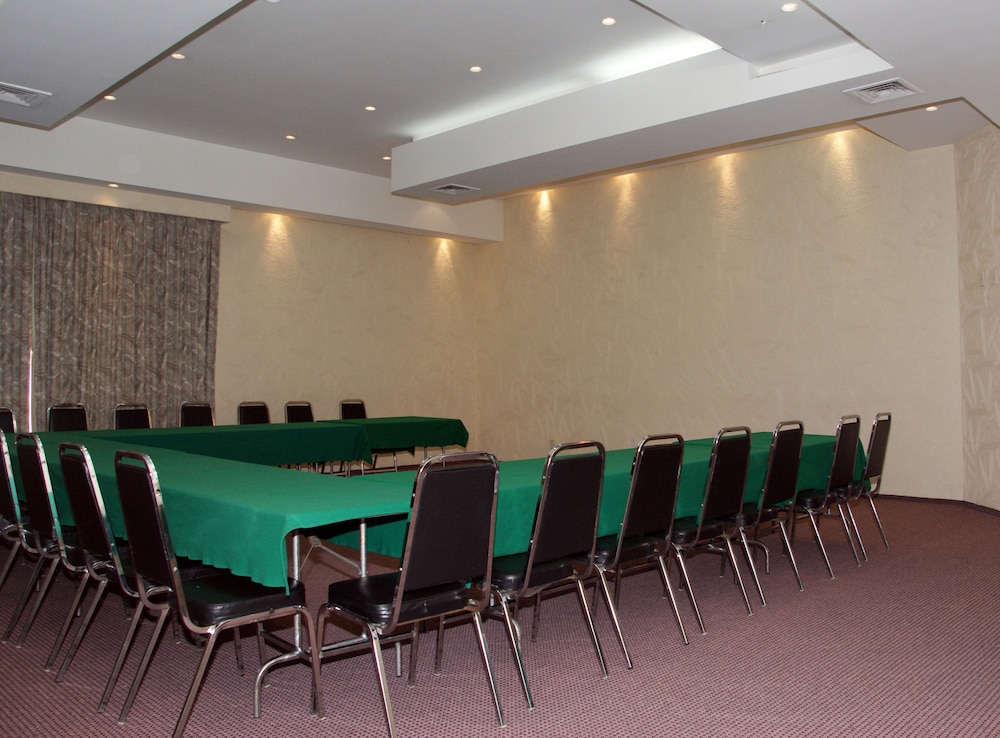 Portonovo Hotel & Suites