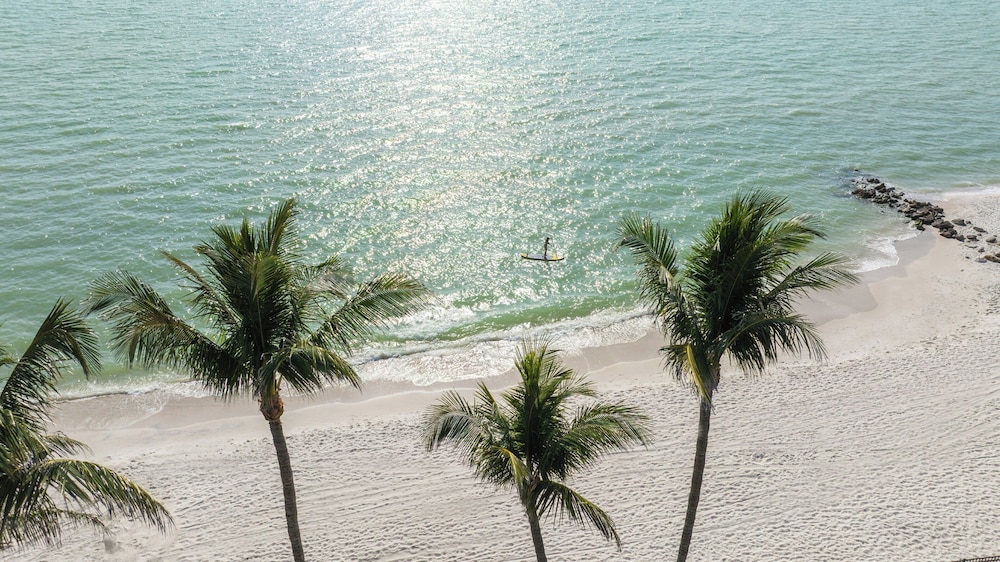 Naples Beach Hotel and Golf Club - photo 41