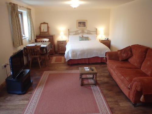 The Courtyard Laurel Farm — hotel in Lowestoft