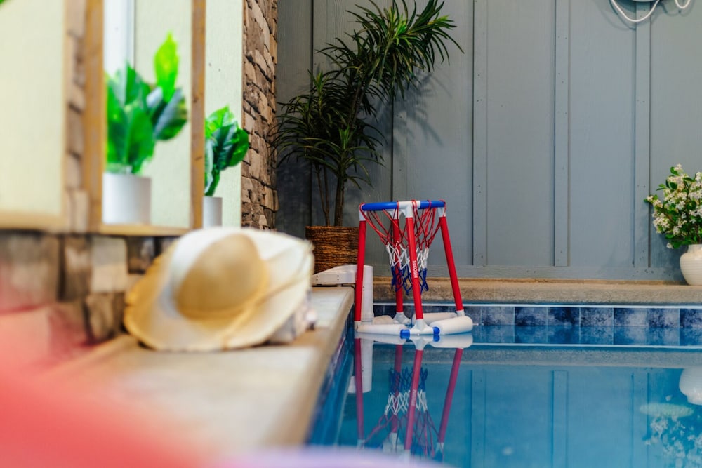 Sweet Escape By Ghosal Luxury Lodging - photo 40
