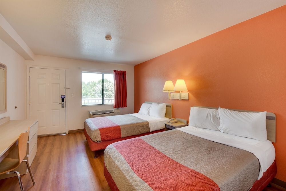 Motel 6 Columbia West - photo 14