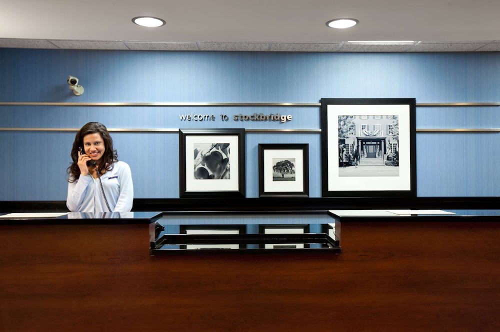 Hampton Inn Atlanta Stockbridge - photo 2