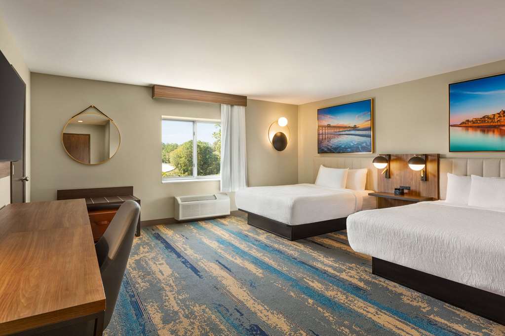 La Quinta Inn by Wyndham Columbia NE Fort Jackson - photo 28
