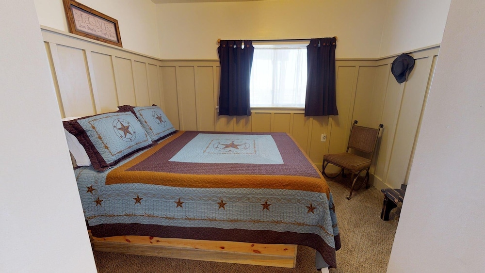 Juniper Ridge Family Cabin — Blanding — photo 4