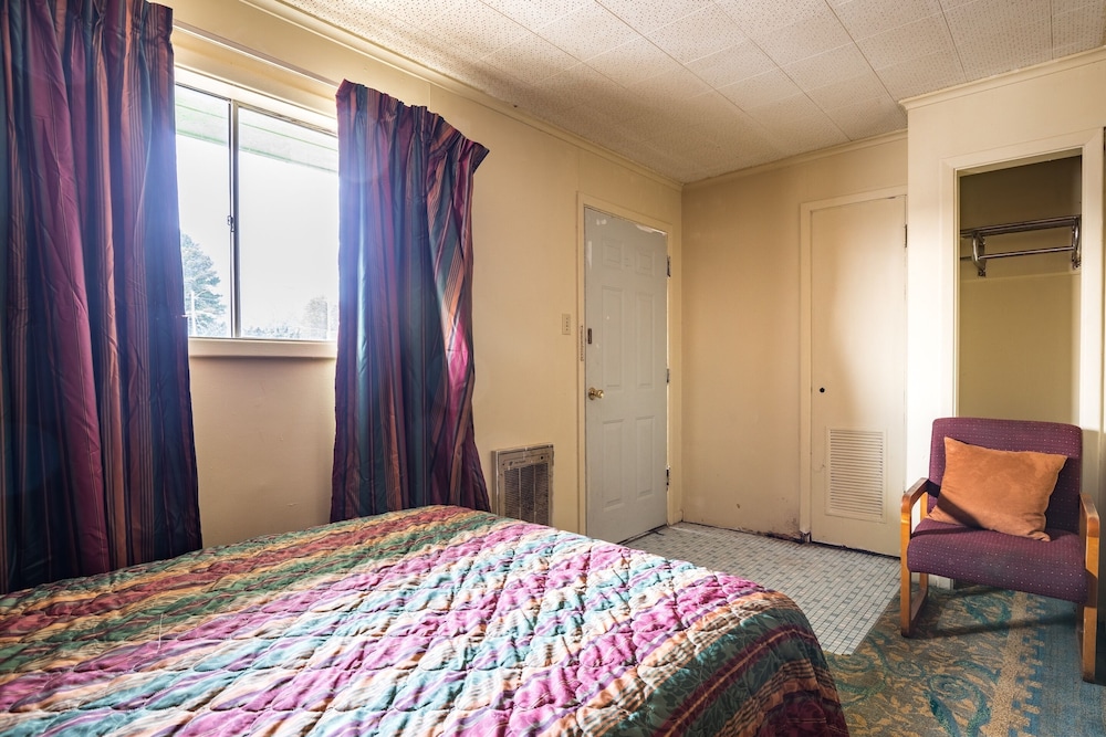OYO Hotel Holly Springs MS - photo 13