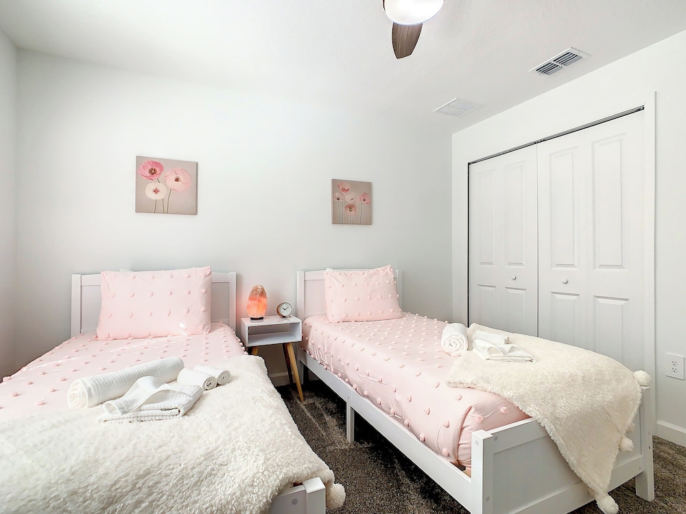 Sophisticated Living at Storey Lake - photo 5
