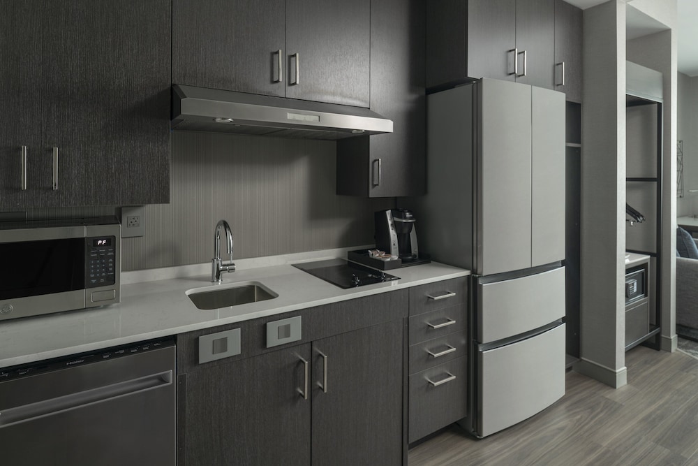 Staybridge Suites Boston Logan Airport Revere an IHG Hotel - photo 4