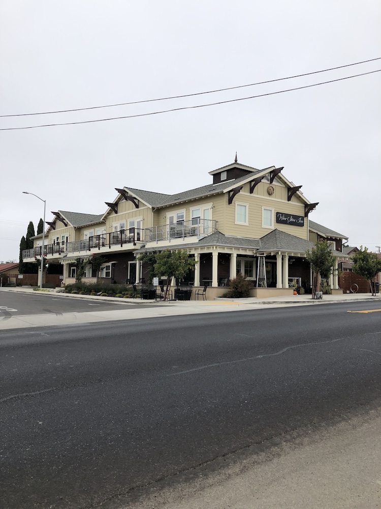 Wine Stone Inn - photo 40