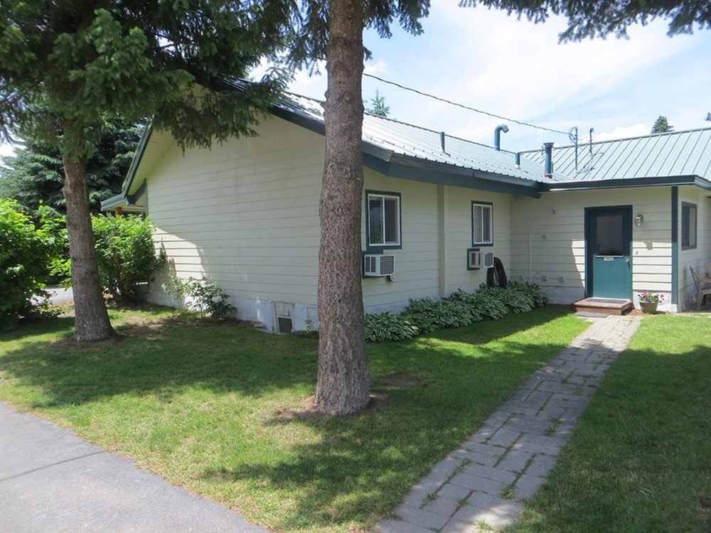 Lakeside Resort and Motel - photo 14