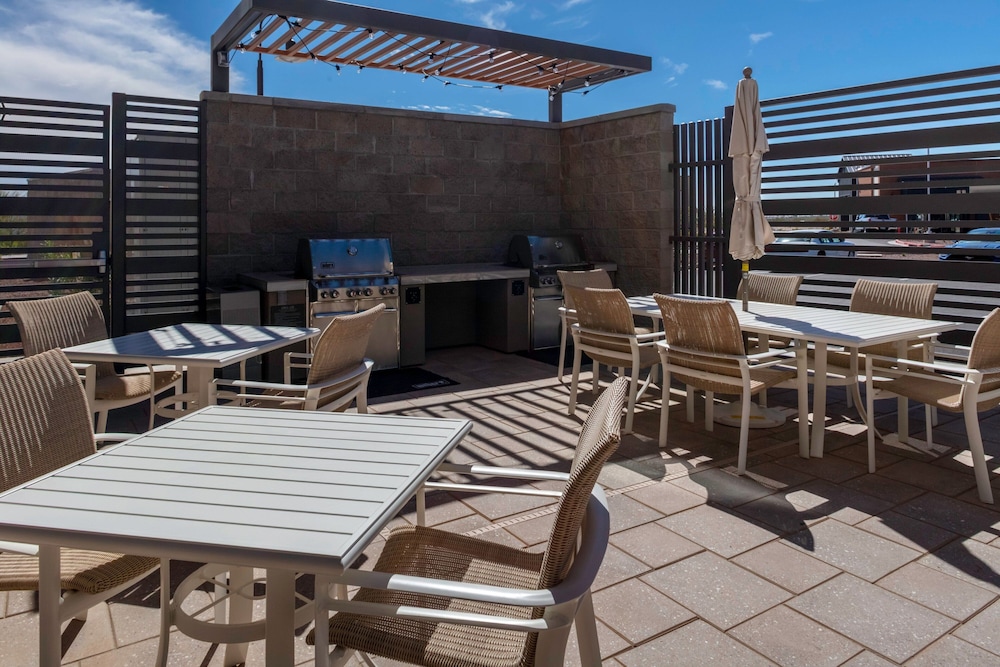 TownePlace by Marriott Suites Buckeye Verrado - photo 20