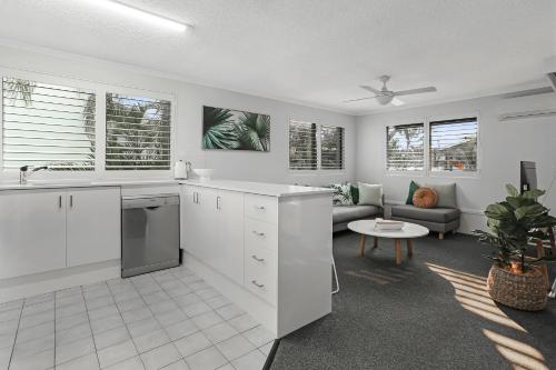 1 Belmondos — 4-Star Luxury Hotel in Noosa Heads, Australia