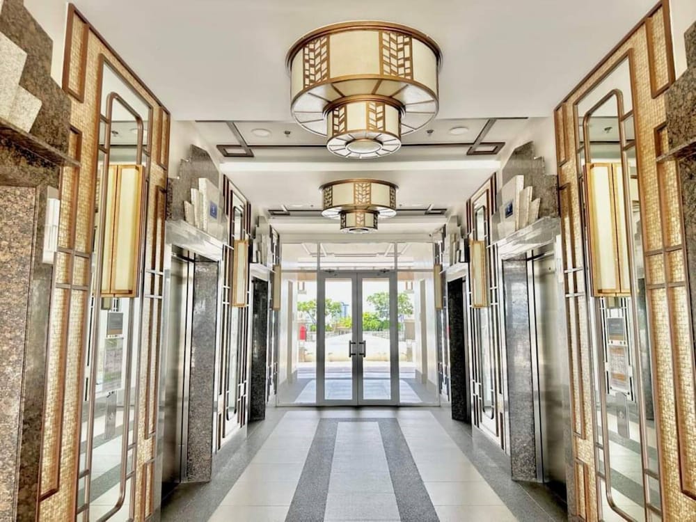Cozy and Big Unit in Torre de Manila — 4-Star Luxury Hotel in Manila, Philippines