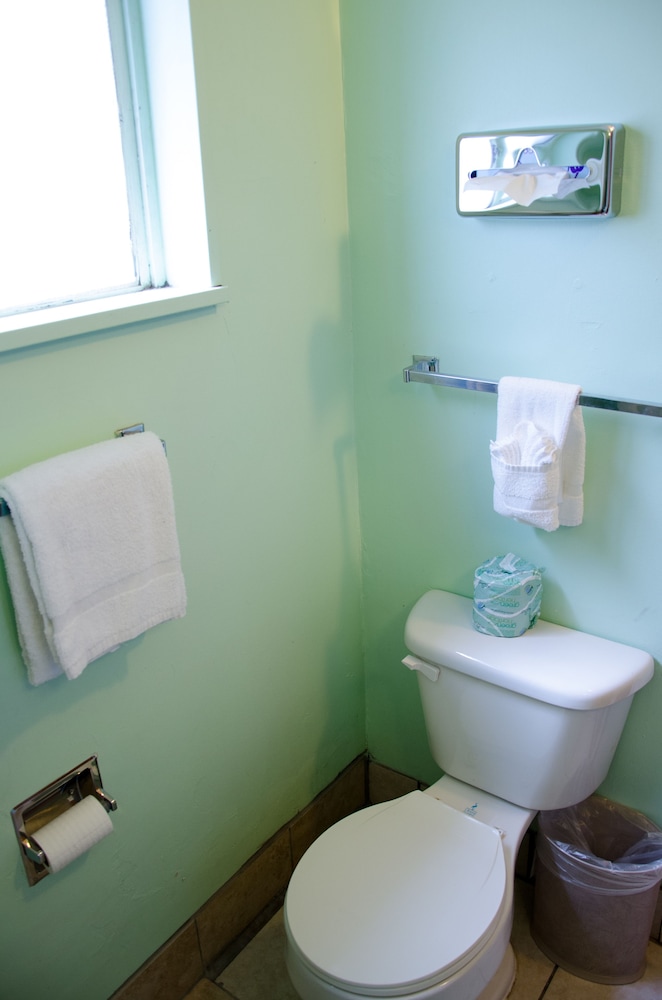 Budget Inn and Suites Colby - photo 33