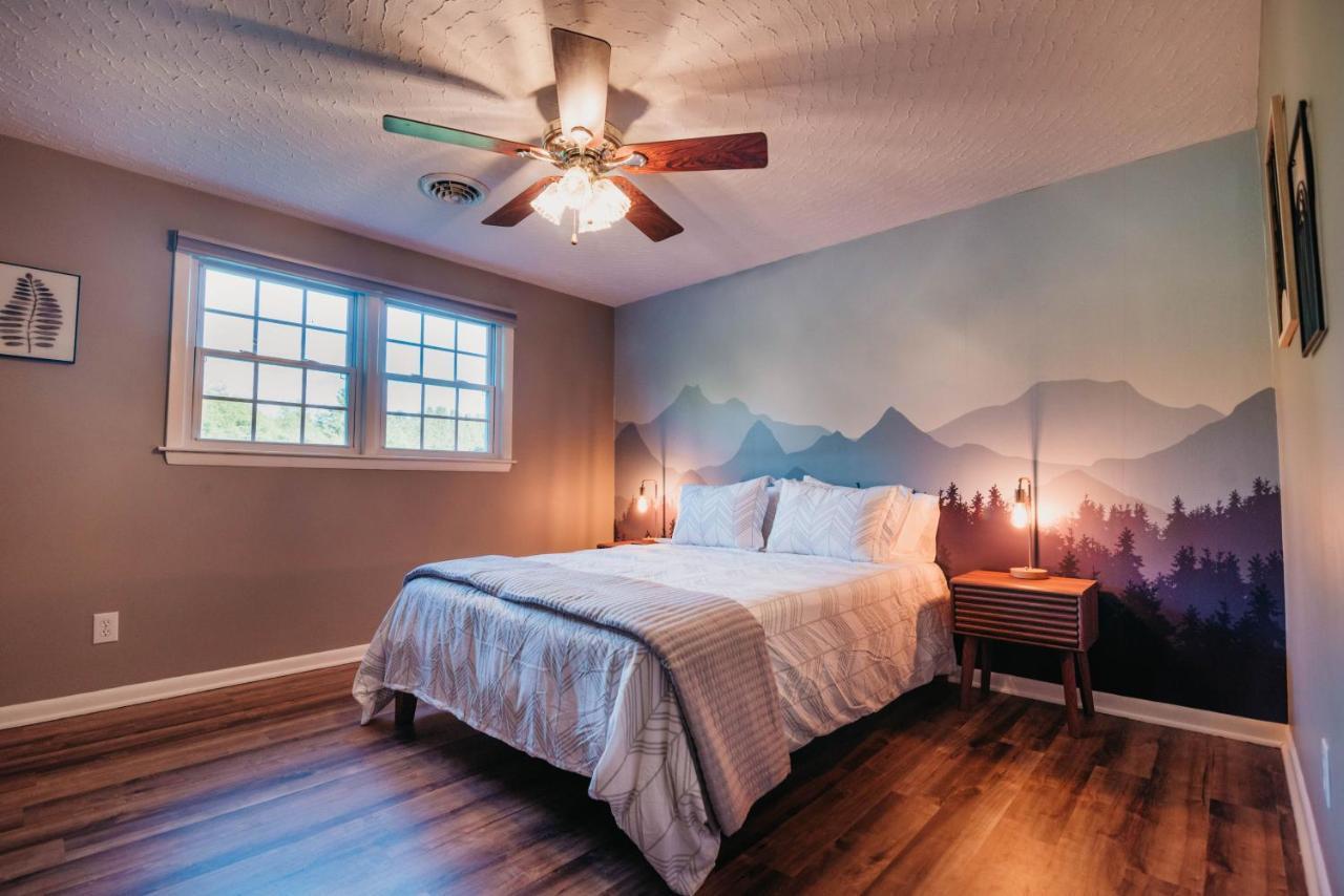 Mount Tabor Ranch near VT King Bed Fast Wi Fi — 4-Star Luxury Hotel in Blacksburg, United States