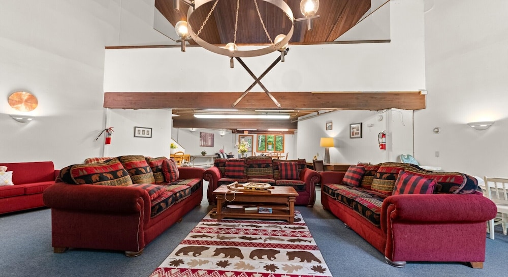 Evergreen Valley Inn - photo 4