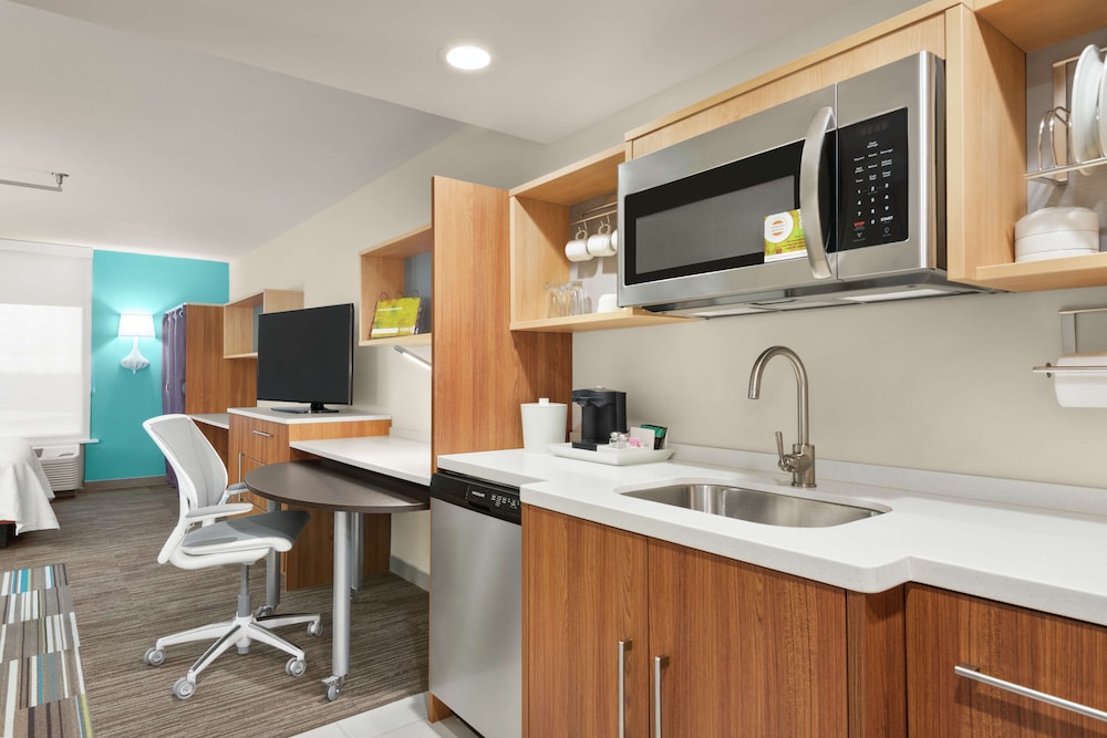 Home2 Suites by Hilton Woodbridge Potomac Mills - photo 9