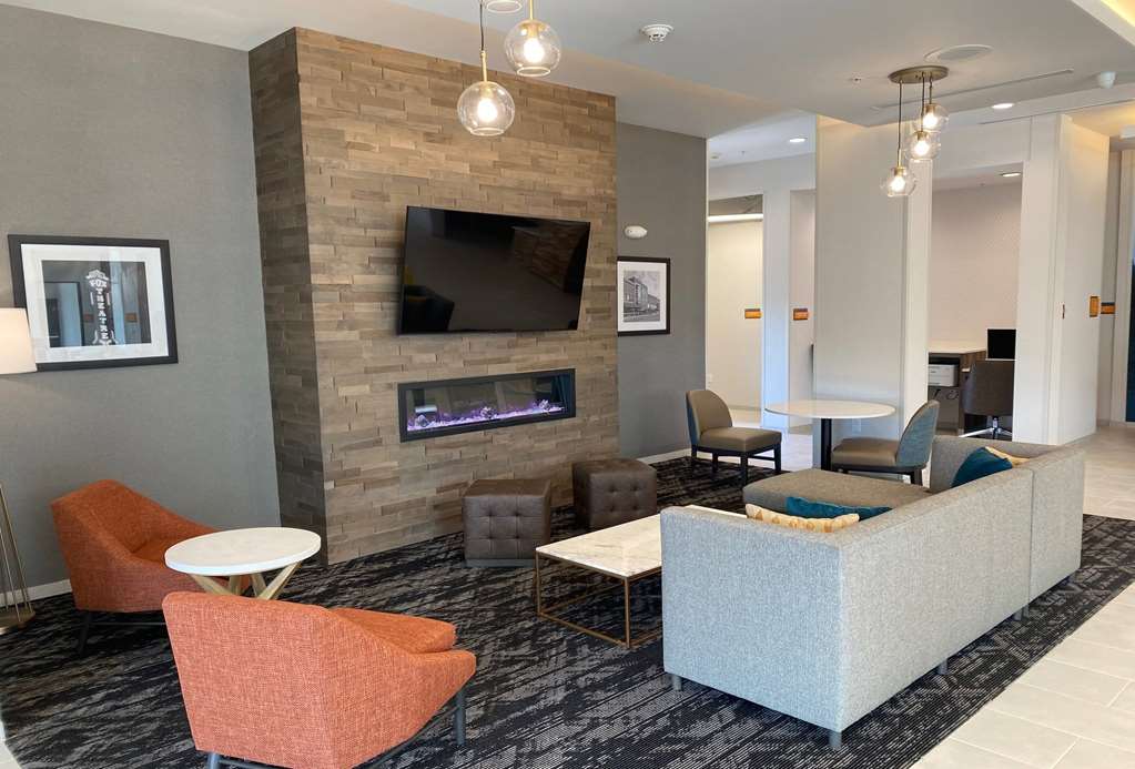 La Quinta Inn & Suites by Wyndham Centralia - photo 12