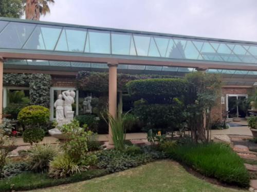 Sunrise Serenity Guest House — 4-Star Luxury Hotel in Lydenburg, South Africa