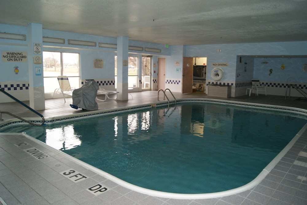 Baymont by Wyndham Coon Rapids - photo 28