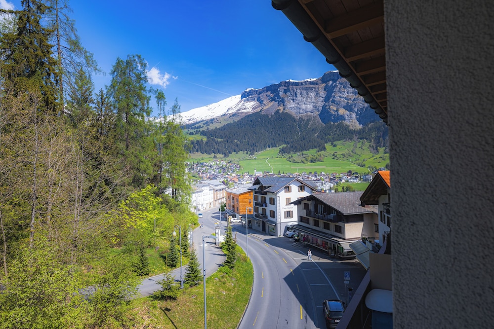 VISIMO Apartments Flims with private sauna — 4-Star Luxury Hotel in Flims, Switzerland