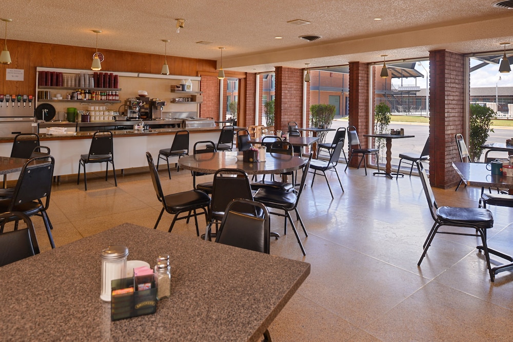 Ranch House Motel - photo 27