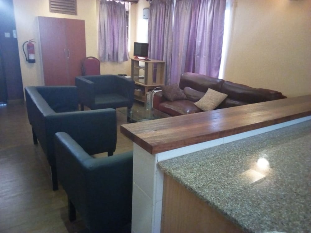 Thorn Tree Hotel — Mwingi — photo 3