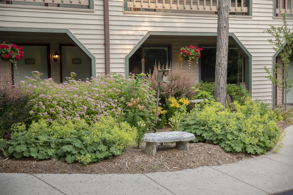 Coachlite Inn - photo 41