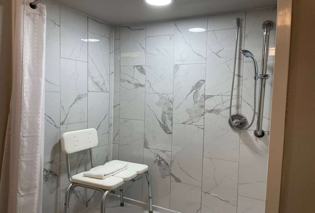 Microtel Inn & Suites by Wyndham Bossier City - photo 32