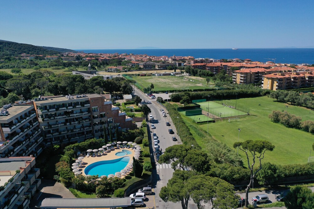 Suites Marilia Apartments — 4-Star Luxury Hotel in Livorno, Italy