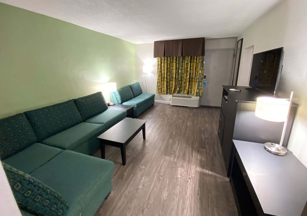 Lx Hotel Powered by ACW Circle - photo 31