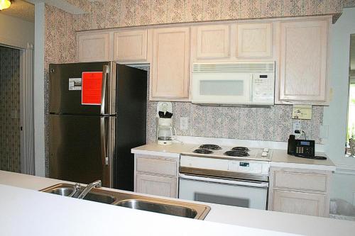 Golf Resort Condo 604M at Brunswick Plantation Close to Beach in Calabash by RedAwning - photo 6