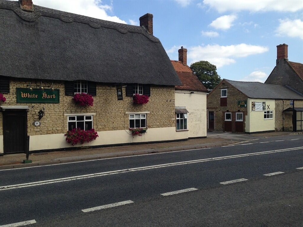 Old Stable Cottage — 4-Star Luxury Hotel in Towcester, United Kingdom