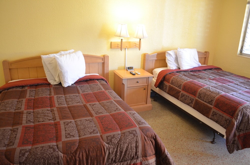 Economy Lodge - photo 10