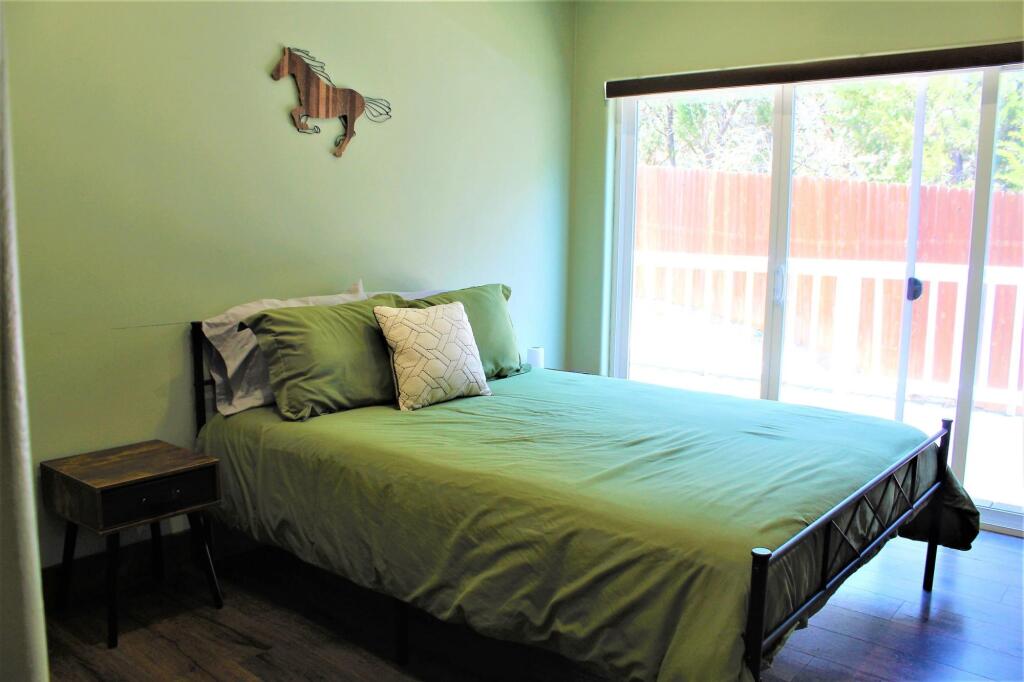 The Rustic Inn Family Friendly Near Fiesta Texas - photo 16