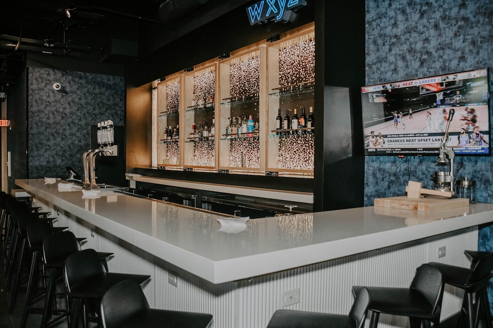 Aloft Omaha West - photo 42