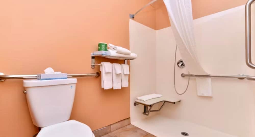 Candlewood Suites San Diego by IHG - photo 18