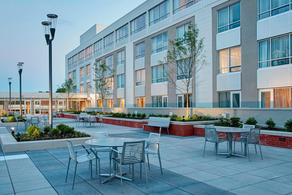 Courtyard by Marriott Erie Bayfront - photo 78