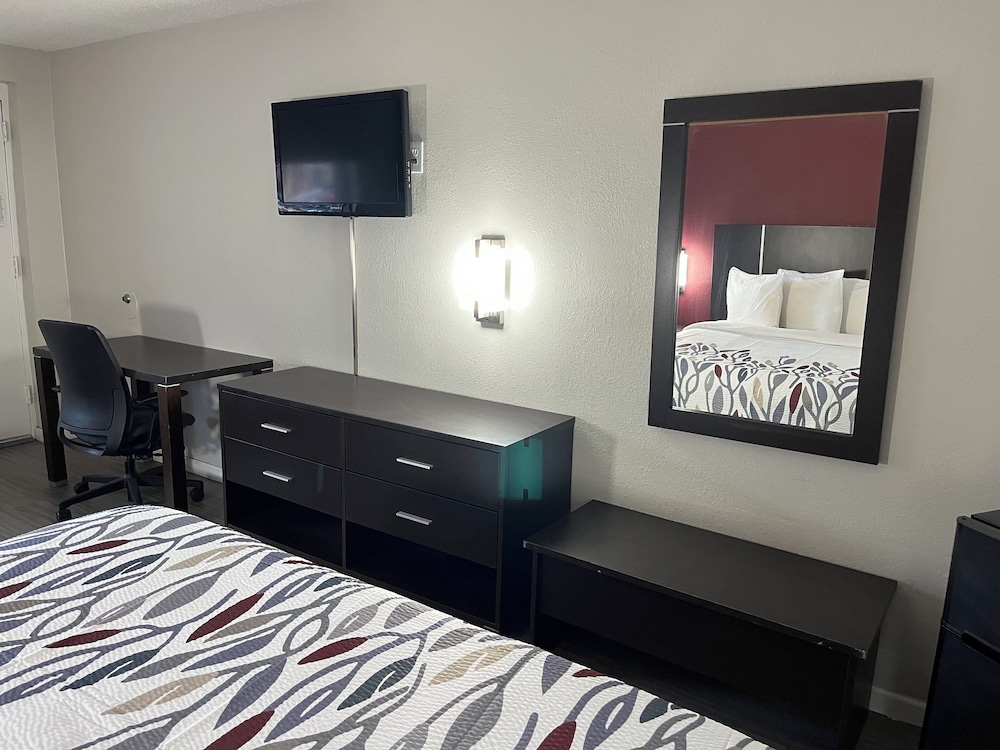 Days Inn by Wyndham Rockingham - photo 17