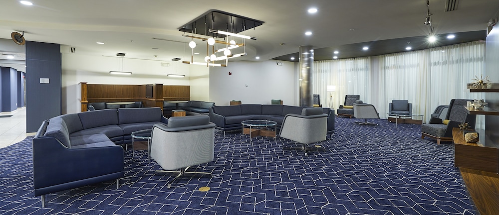 Courtyard by Marriott Medford Airport - photo 57