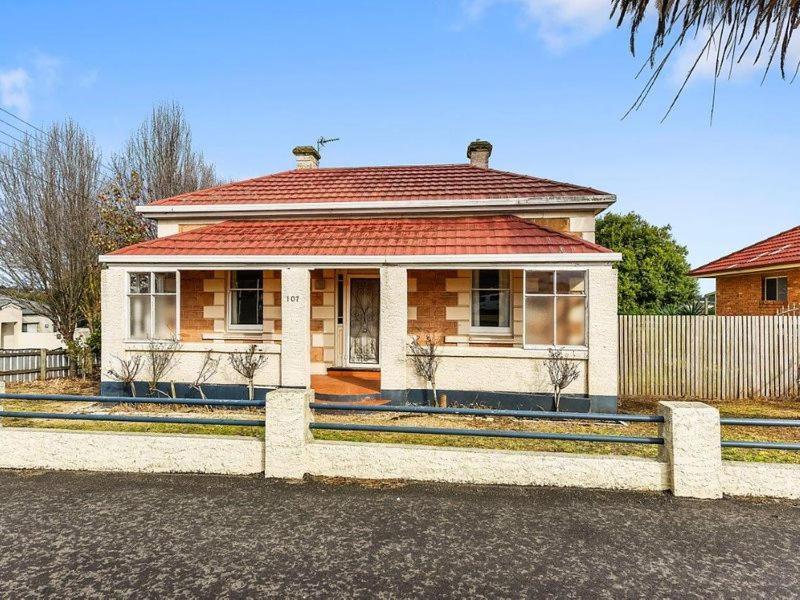 Olive's Cottage — 4-Star Luxury Hotel in Mount Gambier, Australia